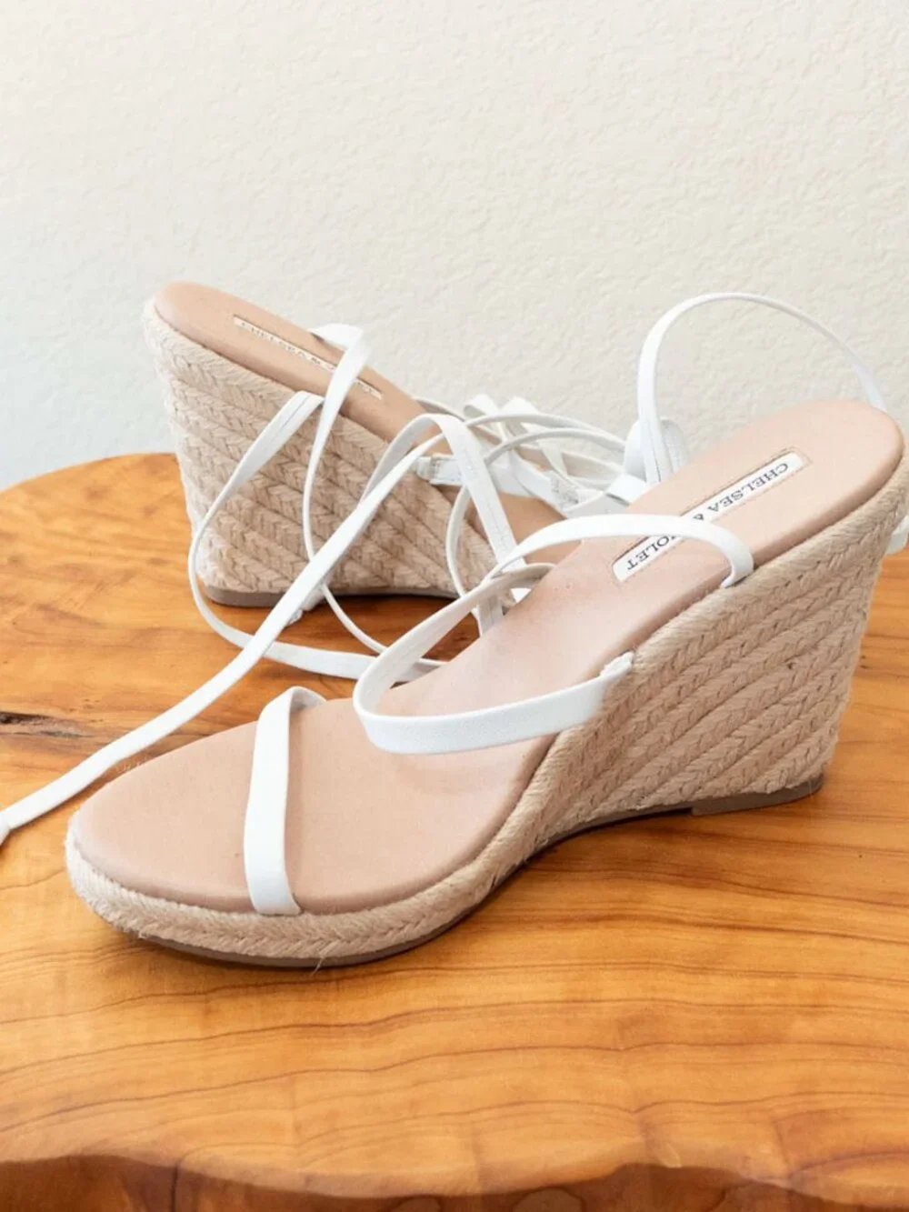 Chelsea & Violet Mariah Espadrille Wedges 8.5 White Lace Up Ankle Wrap Sandals
